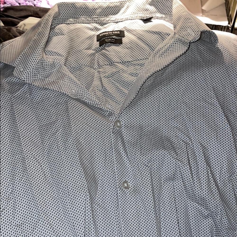Men's Black and White Button-Up Shirt